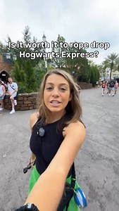 3.4K views · 256 reactions | Should you rope drop the Hogwarts Express at Universal Orlando? Something I’ve always wanted to try out was hopping on the Hogwarts Express at Hogsmeade Station right at 9 am to get over to Universal Studios Florida to be the first in the park! #universalorlando #harrypotter | The Krystal Palace | Facebook