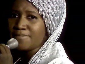 339K views · 10K reactions | I SAY A LITTLE PRAYER - ARETHA FRANKLIN Canción de 1968 de la cantante estadounidense Aretha Franklin. Escrita originalmente por Burt Bacharach y Hal David y grabada por primera vez un año antes por Dionne Warwick para el álbum The Windows Of The World. Esta versión fue incluida en el álbum Aretha Now y lanzada como doble cara A junto al tema The House That Jack Built. Llegó al número 4 en Estados Unidos. | The songs of my life | Facebook