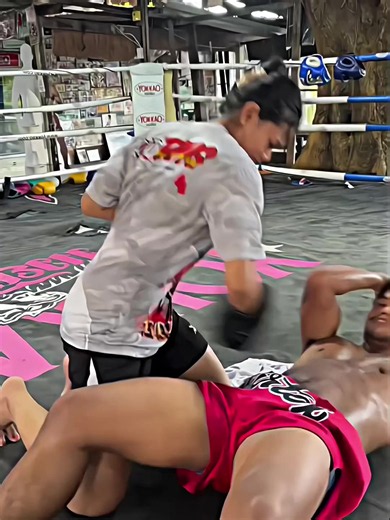 Rodtang is training his abs intensely for the fight. | rodtang
