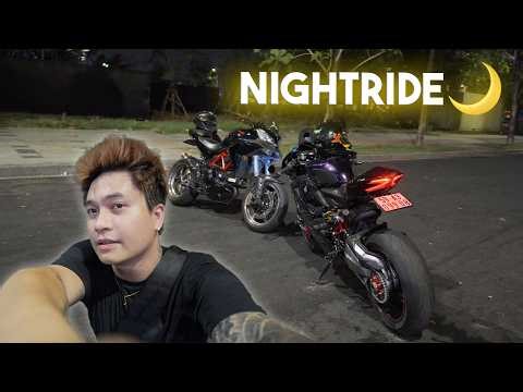 So much happened in one evening! Nightride on the 6th day of Tet with Ducati.