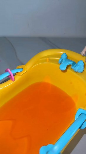 Wash angry 😂 #funny #shortsviral #trending #comedy #Reels #Squishy #Shorts #Funny #Toys | Luplup