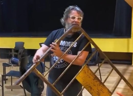 Что за инструмент, кто подскажет