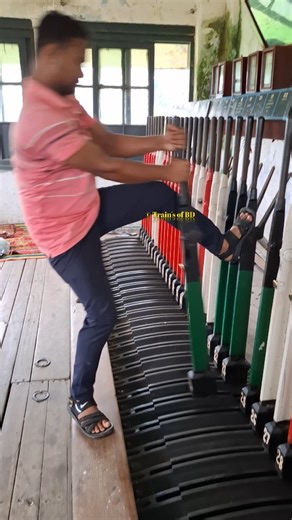 Trains of BD on Instagram: "Manual Track Switching from Cabin. #shorts #ytshorts #track #setup #cabin #semaphore #reelsvideoシ #reelsviralシfb #train #maintenance #usa"