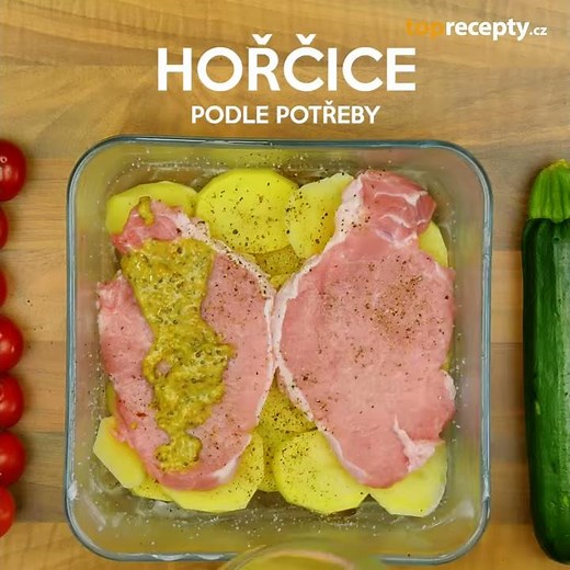 Zapečené brambory s masem a se smetanou jsou oblíbeným víkendovým obědem