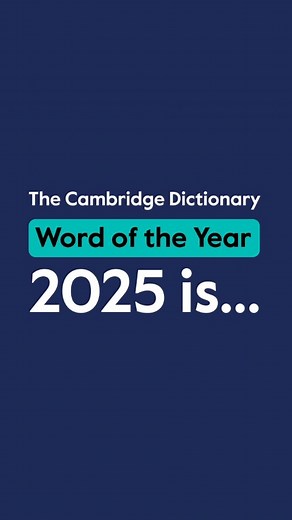 E a palavra do ano de 2025 segundo o #CambridgeDictionary é 🥁… PARASOCIAL O termo descreve aquelas relações unilaterais que criamos com figuras públicas, celebridades, influencers… quando sentimos proximidade, mesmo sem existir uma relação real. É uma palavra muito presente nas conversas sobre internet, cultura pop e até educação digital. Olha só alguns exemplos de uso: “A healthy parasocial relationship can give you strength and inspiration.” “Psychologists discovered some time ago that people