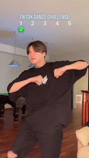 How Many Dances Do You Know? Ten Yujin TikTok Dance Challenge