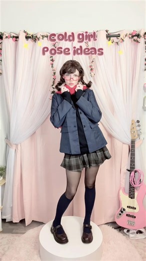 Easy cute pose ideas! #dollgirl #kawaii #blowup #kawaiifashion