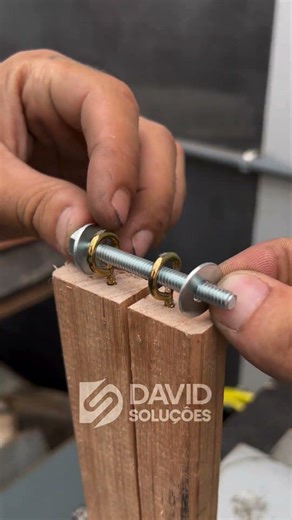 Tip to fix cracked wood#WoodworkingTips #FixItYourself #CarpentryLife