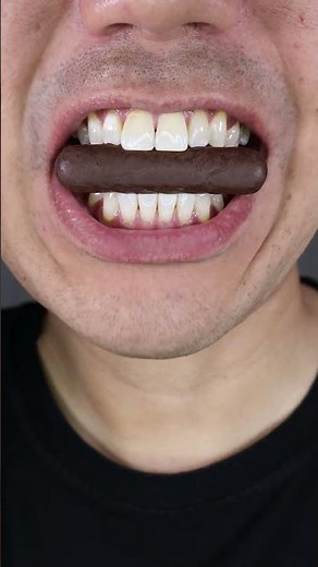 ASMR | チョコフィンガーを噛む！🍫| Will it crack my teeth? #ASMR #Chocolate #ViralBite