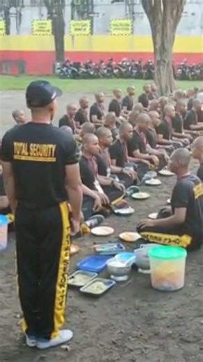 Just found out !! Turns out this is how to eat it.. #pelatihansatpam #pendidikansatpam #diklatsatpam