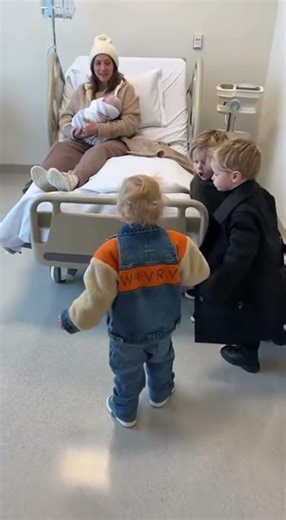 Delivery Room Door SLAMS Open… Then THESE Toddlers Walk In 😳👶🔥”