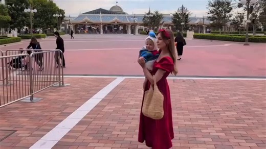 I'm not familiar with YouTuber Pewdiepie. I watch Colin Furze and Hoof GP. Pewdiepie moved to UK, found out it's not English enough, so he moves to Japan and living his dream