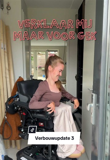 Aaaah the vision is coming to LIFE💖💖 afgelopen week hadden we even een besefmomentje: We hebben nu een maand de sleutel van ons huis 🔑 En er is al zoveel gedaan!! Oude muren eruit, nieuwe muren opgebouwd, puin afgevoerd, leidingen gelegd in de badkamer, elekra en afzuiging aangelegd, de lift is ingemeten èn besteld 🎉 , een verlaagd plafond in de badkamer en er is nu zelfs al getegeld! Vergeet niet te volgen om niks te missen van ons avontuur💖 🛗 Lift @mth_lifttechniek ⭐️ Roze tegels / vloer
