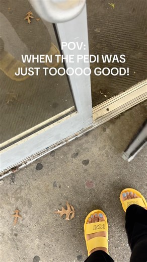 That first springtime pedi hit different!#freshpedi #selfcare #pedicure