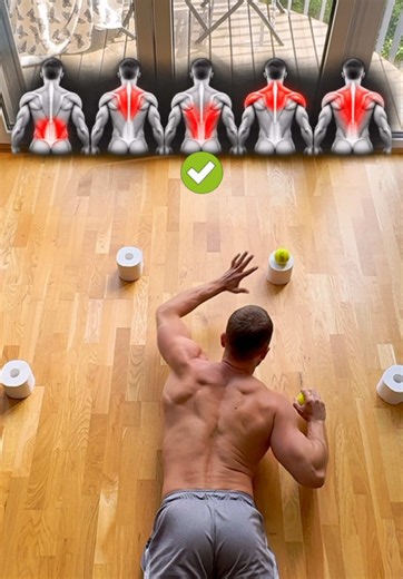 Your back needs more than stretching. 🤩 These mobility exercises combine strength, stability, and full range of motion. But exercises alone aren’t enough. Results and progress need structure. Mobility Programs on my website.🙏 #shouldermobility #shoulderpain #spinemobility