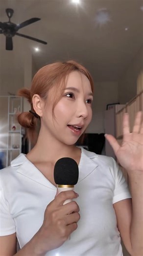 Jasmine Yong香米 on Instagram: "想不到吧🫣 「护肤柜的C位，是老朋友；出差包里的急救神，是新朋友。」✨ 💡 功效一次Get 源力精华： ✅ 15分钟退红 ✅ 抗老＋维稳二合一 源力次抛： ✅ 2分钟急速降温 ✅ 10分钟退红/痒/痛 ✅ 4小时修护肌肤屏障 我日常护肤柜放正装，出国带的包一定塞几支次抛， 毕竟脸稳住，拍摄才稳住🎥✨ @proya_official #proya #珀莱雅 #proyarepairserumsingleuse️"