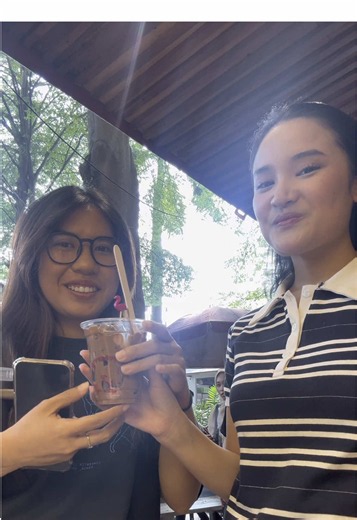 Food Vlogger Day 1: Review Love Berry Stroberi Coklat