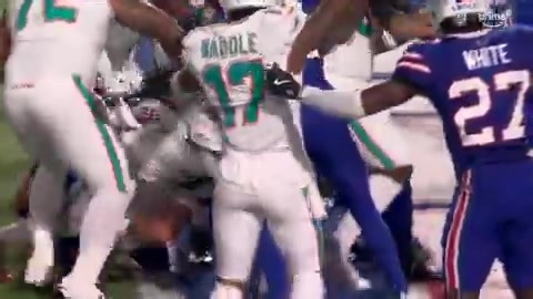 Starting off strong 💪 🚨 TOUCHDOWN MIAMI DOLPHINS | Ollie Gordon II 2-yard run | Miami Dolphins Zone