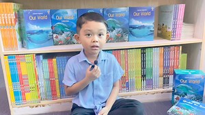 💥Usborne Beginners Series💥 🤩Our World Box🤩 ဒီ Box လေးထဲမှာ စာအုပ်လေး ၁၀ အုပ်ပါဝင်ပါတယ် Comment မှာ ပါတဲ့စာအုပ်လေး ၁၀ အုပ်ပြပေးထားပါတယ် ဈေးနှုန်းလေးကတော့ 145,000/- ကျပ်ပါ🤩 အသက်အရွယ်အားဖြင့် 4 ကလေးလေးတွေအတွက်ပါ😍 ခုဖတ်ပြတဲ့ သားလေးရဲ့အသက်က ၅နှစ်နဲ့ ၇ လပါ💙 | Book Land by Myanmar Book Centre