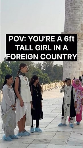 POV: You’re 6ft in a foreign country 😭 #indiatravel #tajmahal