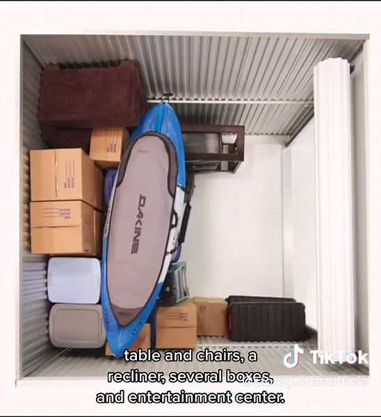 A 10x10 storage unit is the most popular #storageunit size. It's like having an extra bedroom! This unit can fit the contents of a couple of rooms. It's the perfect unit for when you're in between leases, cleaning out a relative's home, or #downsizing your home. #homeorganization #storagetips #selfstoragetips