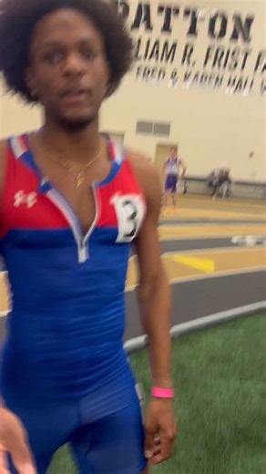 Robert Hooper on Instagram: "800m race recap #running #trackandfield #runner #robhoop #track"