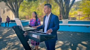 23K views · 291 reactions | Maria Elizabeth Ft Antonio Juárez y su teclado, Venceré 凉✅️ #2025 https://youtu.be/DryX5l5atk0 | Producciones Ambrocio | Facebook