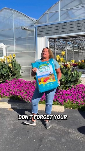 Healthy soil = healthy plants. Garden Crossings LLC breaks it down: Land & Sea Compost is made with rich natural ingredients and enhanced with lobster 🦞 & crab 🦀 meal plus root-boosting mycorrhizae. It helps improve soil fertility and conditions the soil for better aeration and drainage. 🌱 Find it near you at the link in bio. #EspomaOrganics #Espoma #Plantstagram #OrganicGardening | Espoma Organic