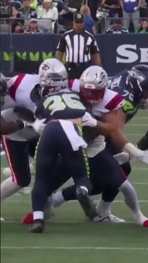 Football is a contact sport. Patriots LB Christian Elliss shows you why
