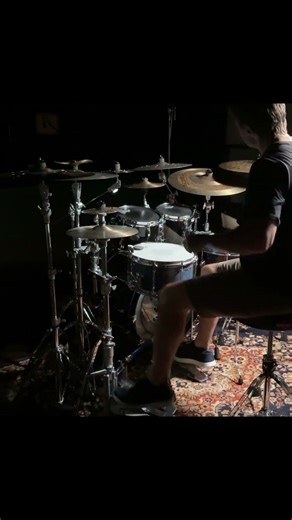 Anchor it with a strong backbeat… then colour. 🎨 #drums #drumkit #drumbuilder #drumset