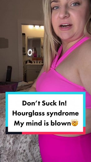 Stomach gripping, aka suck in your stomach, causes hourglass syndrome where you can get a fat pouch on top of your ribs🤯 I thought I was the only one with this, and my mind is blown!! It can also cause back & neck pain, difficulty breathing, & other health problems if continued. So take some deep belly breaths and let that stomach hang out, ladies💕 Just found out yesterday, I can’t believe how hard it is to “unlearn”. #bellybreathing #hourglasssyndrome #hourglasssymdrome #stomachgripping #stom