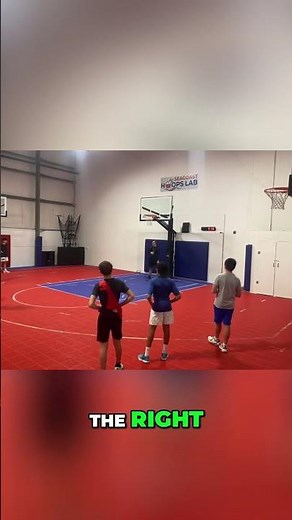 Offensive Communication: Hand Signals Direction #shorts