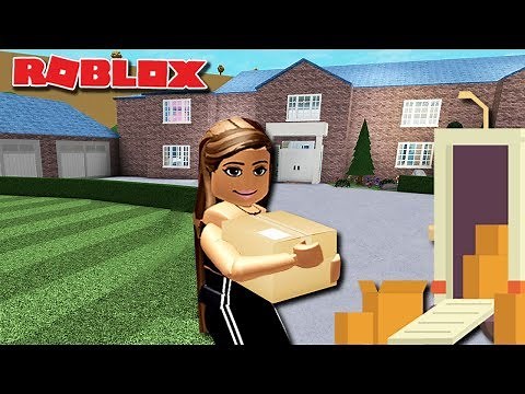 WE MOVED HOUSE | New Family Home Tour | Bloxburg