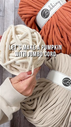 Crochet a Jumbo Pumpkin with me 🎃 #crochet #easycrochet #crochetpumpkin #crochetyarn