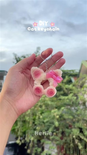 DIY Cat Keychain Using Pipe Cleaners: Easy Craft Tutorial