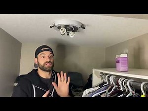 Changing bulbs in a round light with clips