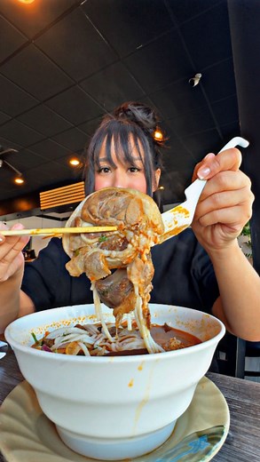 ＭＩＳ O { มิโซะ } on Instagram: "skip the pho and order the bun bo hue my bff took me to his fave bbh joint in oc @hueoi! where’s your fave spot? #vietnamesefood #bunbohue #soupseason"