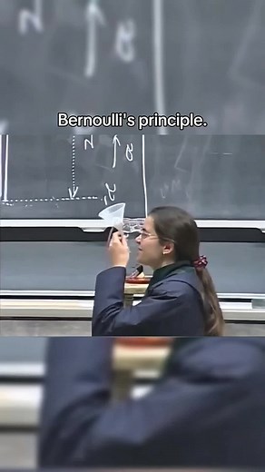 Pr. Walter lewin demonstrates bernoulli's principle #physics #física #experiment #bernoulliprinciple #fyp