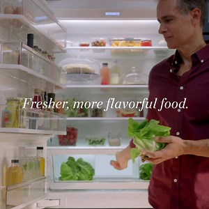 From tender greens to delicate berries, prolong farm-fresh flavor and just-picked crispness with Sub-Zero. | Sub-Zero, Wolf, and Cove