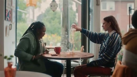 Snickers Pecan TV Spot, 'Spill the Tea'