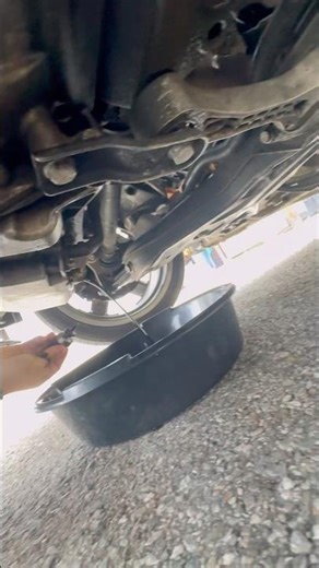 Quick release oil drain pan #foryou #pittsburgh #subscribe #jetta #turbocars #oilchange #mods