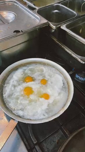 Anybody up for a late breakfast or maybe a very early lunch? Come join @auntaliceskitchennew #yum #egg #breakfasts #lunch #greatfood | Aunt Alice's Kitchen