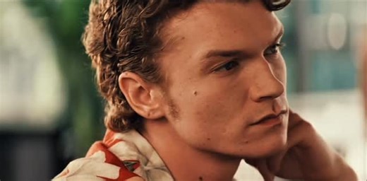 Leah on Instagram: "I cannot not do this because the amount of hold this scene has on me is immeasurable 😩😮‍💨 I cannot for the life of me get over these whole scene 😭😭😭 The way Ilya's face, mood, demeanor changed as soon as he sees Shane. And the way he's looking at him like he's seeing him for the very first time. Ilya scanning every part of Shane like he's memorizing him 🥹✨ I am floored 😵 #heatedrivalry #shanehollander #ilyarozanov #heatedrivalryedit #fyp"