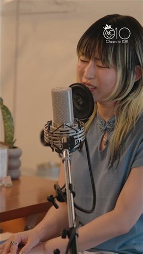 10周年特別動画企画👑「Awesome Acoustic Session」皆さまからいただいたリクエストの中から、メンバー3人が5曲をセレクト🎵第4弾は📣「ブルージー」#ACC10th