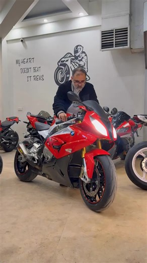 BMW S1000RR 2015 Model Review and Price in Pakistan