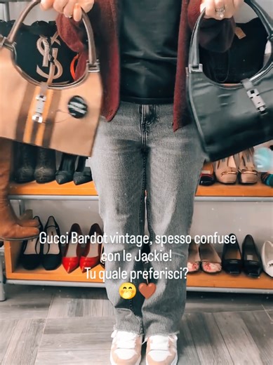 Le Gucci Bardot vintage ci piacciono tantissimo! E a voi? 🤎 Guardale meglio sul nostro sito, trovi il link in bio, oppure vieni in negozio a Palermo, siamo aperti dal 1990! 🤎 #vintage #vintagebag #vintageclothing #vintageshop #vintageshopping