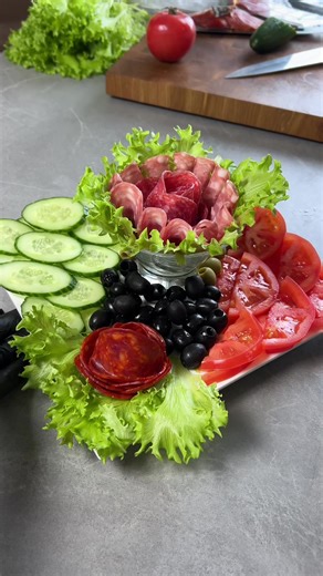 Красивая тарелка на праздничный стол 🥗 #рек #for #праздничныйстол | Table Decoration Ideas