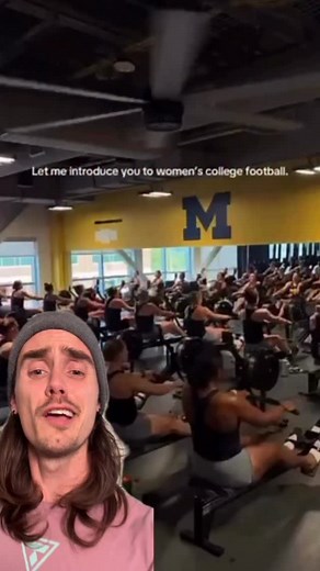 @umichrowing absolutely crushing it with some great footage to show what synchronous, good form looks like when on the erg (aka rowing machine)! A few key points that lead to a Top 10 NCAA crew: ✅ Not punching the arms out during long duration, steady state rows. This prevents your shoulders from burning out before your legs! ✅ Elbows “out and back” at the finish. Engaged the back muscles without overdoing it with the upper traps and shoulders- helping you stay efficient for longer! ✅ The 11/1 o