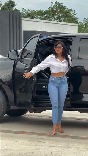 How to Feel Sexy Without Showing It All 🖤👗 Sindy Yamileth Lopez