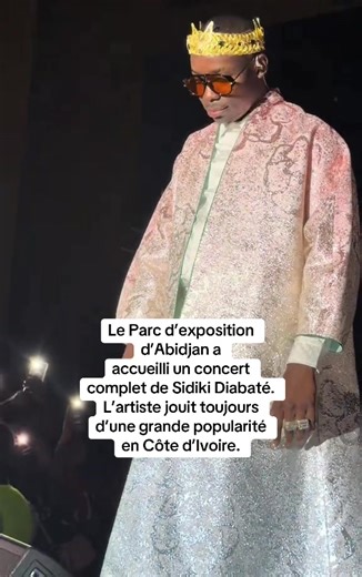 Le Parc d’exposition d’Abidjan a accueilli un concert complet de Sidiki Diabaté. L’artiste jouit toujours d’une grande popularité en Côte d’Ivoire.